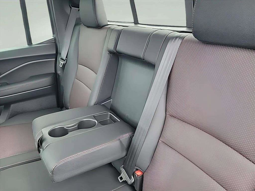 Used 2025 Honda Ridgeline Black Edition image 23