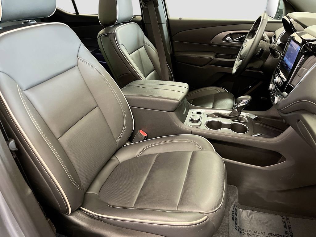 Used 2023 Chevrolet Traverse Premier AWD/4WD image 31