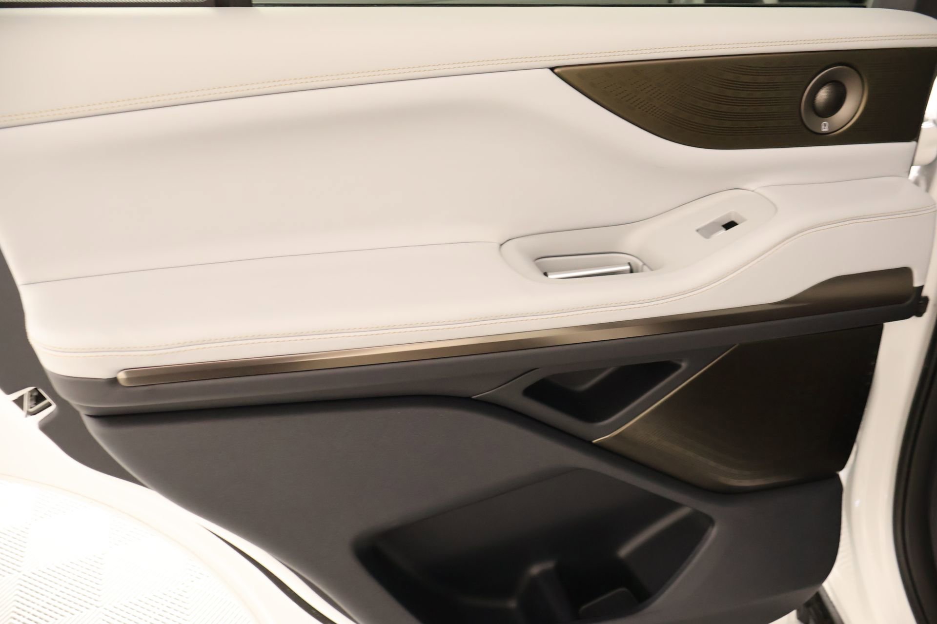 New 2026 Lincoln Navigator Black Label AWD/4WD image 19
