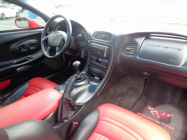 Used 2001 Chevrolet Corvette Coupe w/ Preferred Equipment Group2 image 10