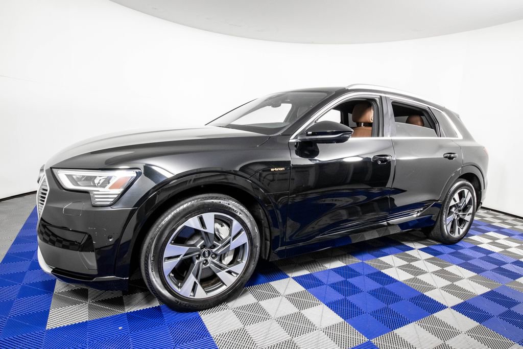 Used 2022 Audi e-tron Premium Plus w/ Premium Plus Package