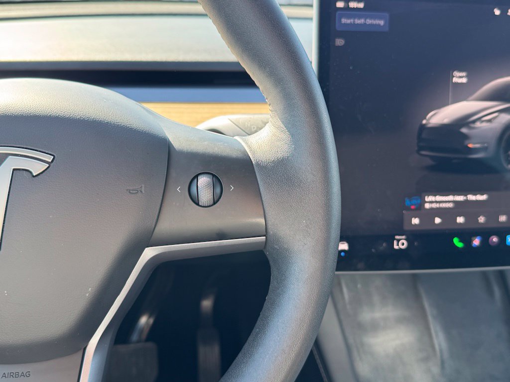 Used 2023 Tesla Model Y Long Range AWD/4WD image 12