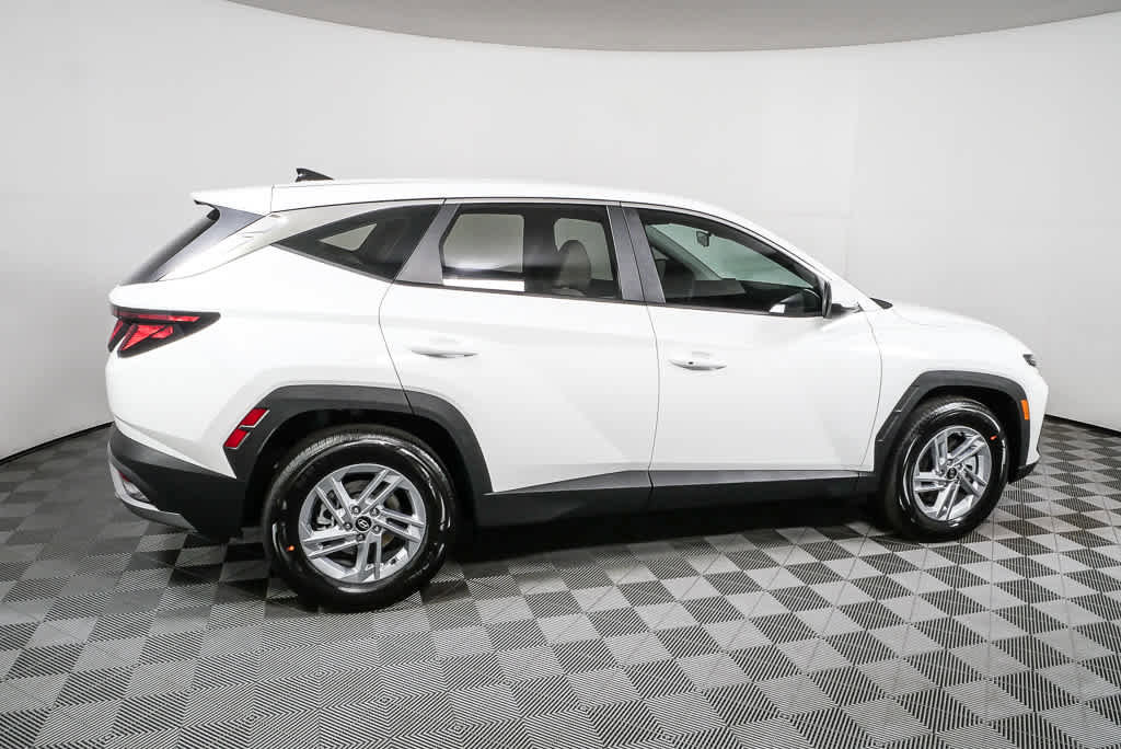 New 2026 Hyundai Tucson SE image 3