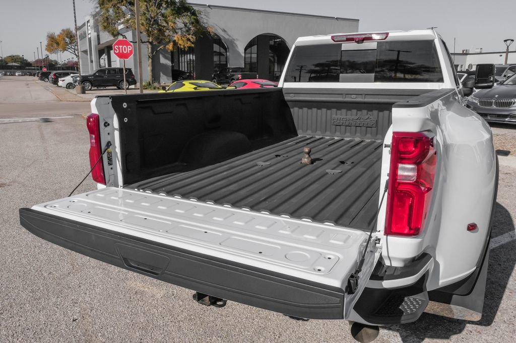 Used 2024 Chevrolet Silverado 3500 High Country w/ High Country Premium Package image 50