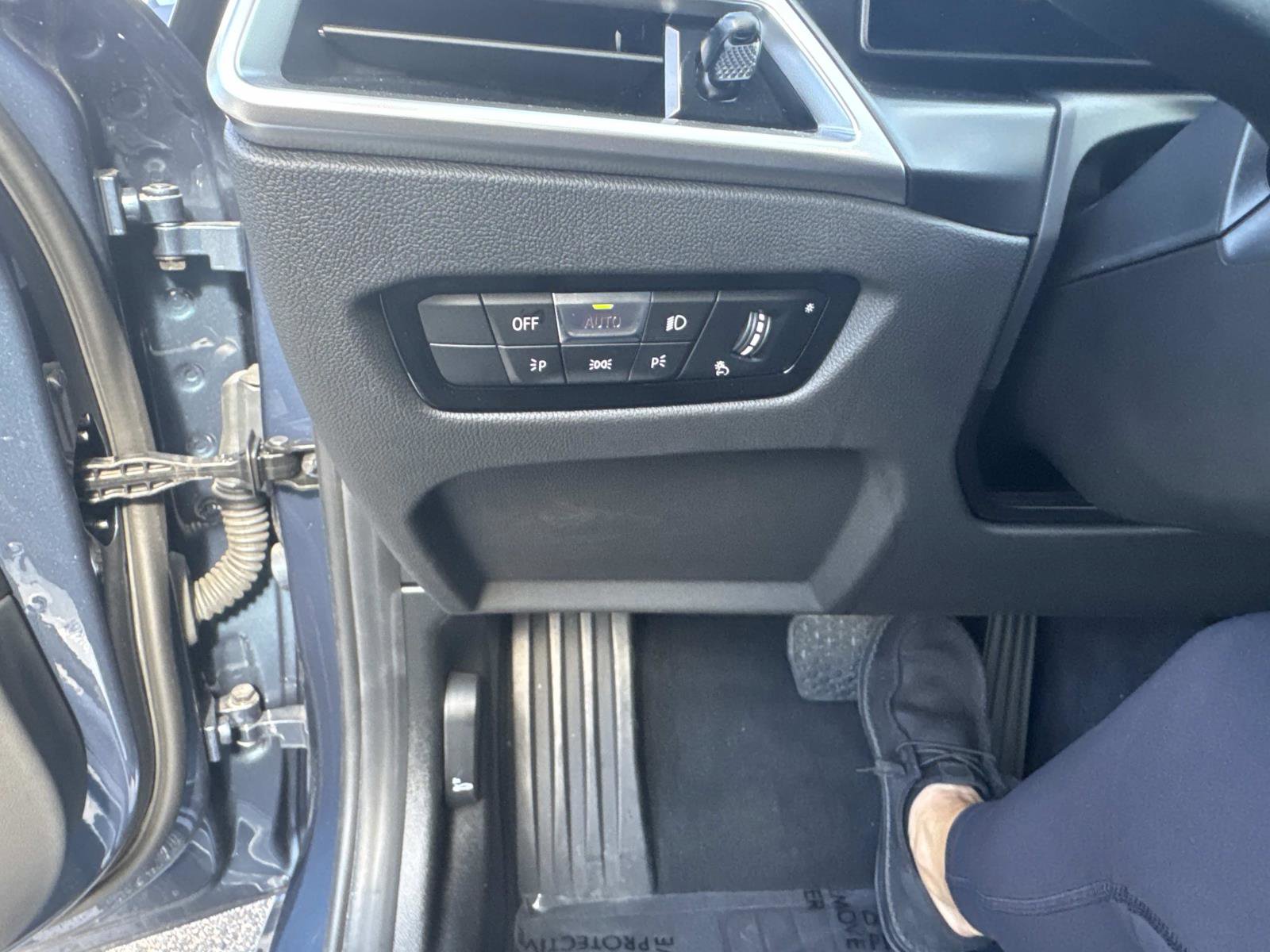 Certified 2025 BMW 330i Sedan image 29