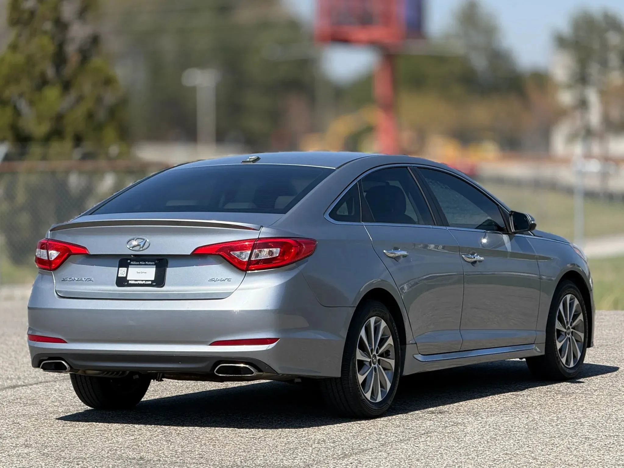 Used 2015 Hyundai Sonata Sport w/ Option Group 03 image 9