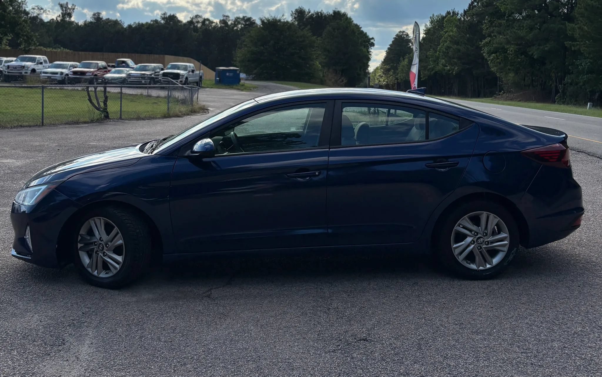 Used 2020 Hyundai Elantra SEL FWD image 4