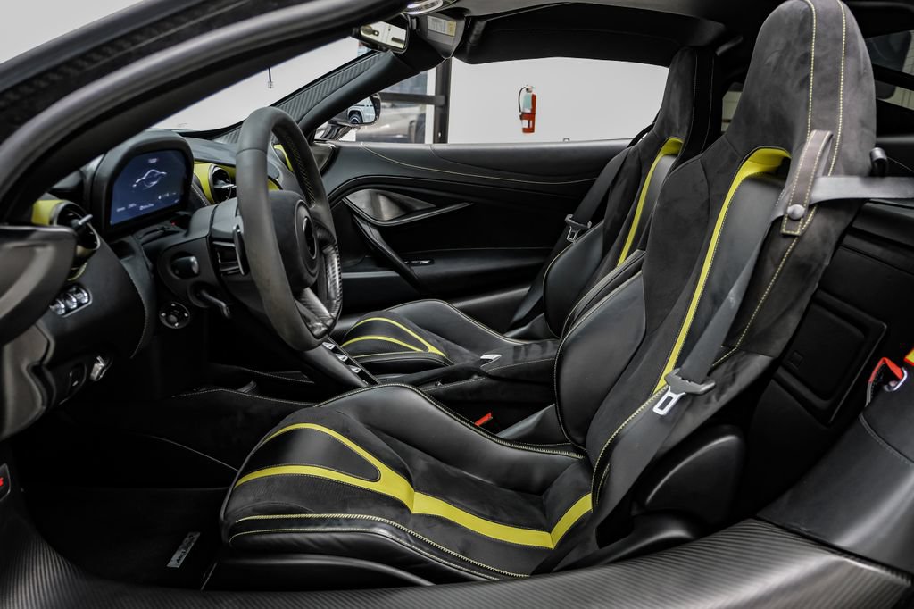 Used 2018 McLaren 720S Performance RWD image 6
