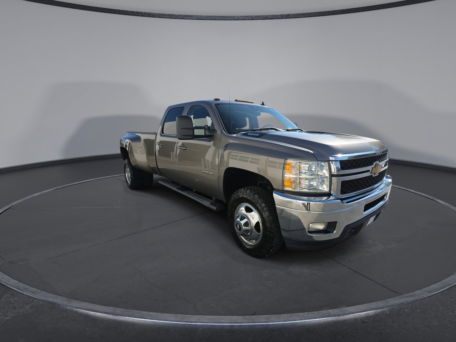 Used 2013 Chevrolet Silverado 3500 LTZ w/ LTZ Plus Package AWD/4WD image 15