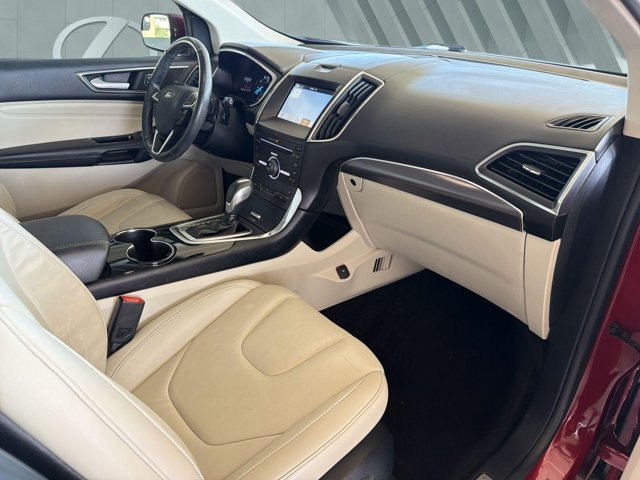 Used 2016 Ford Edge Titanium FWD image 25