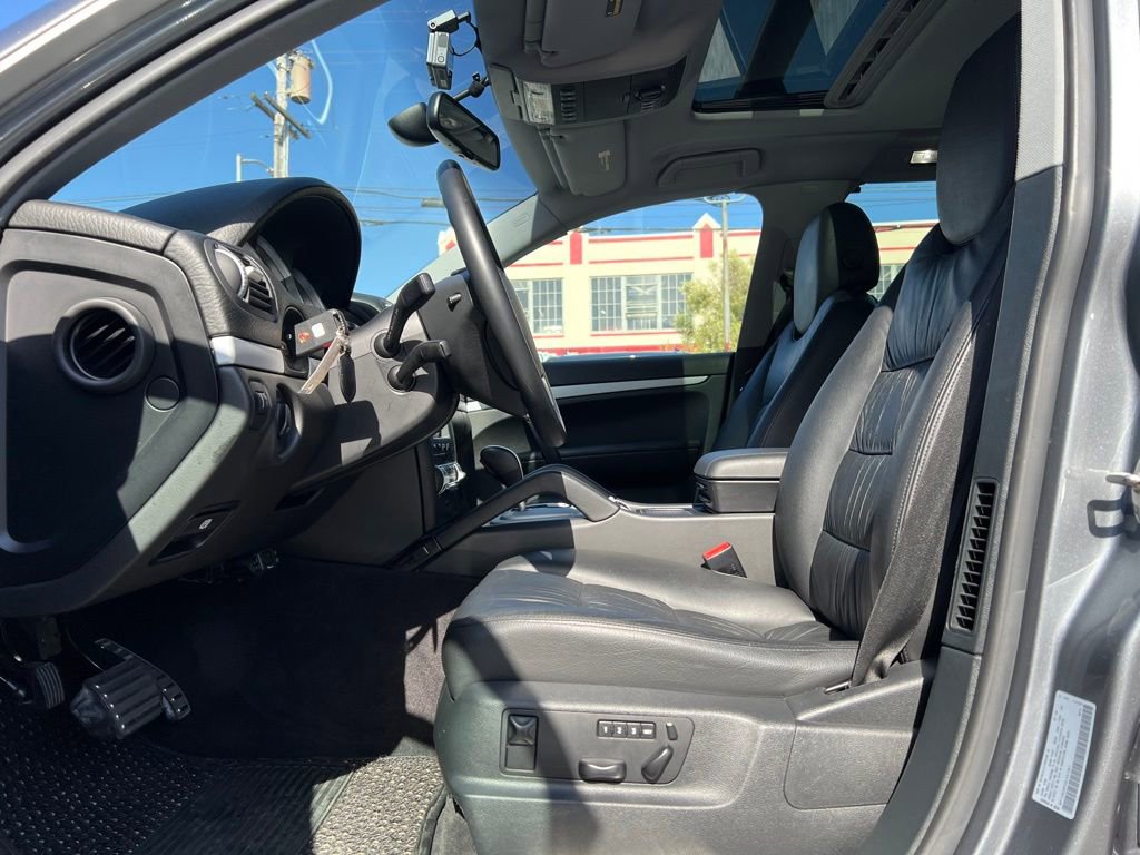 Used 2005 Porsche Cayenne S AWD/4WD image 12