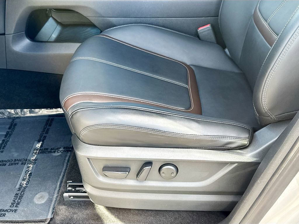 Used 2025 Nissan Armada SL w/ Captain's Chari Seat Package image 19