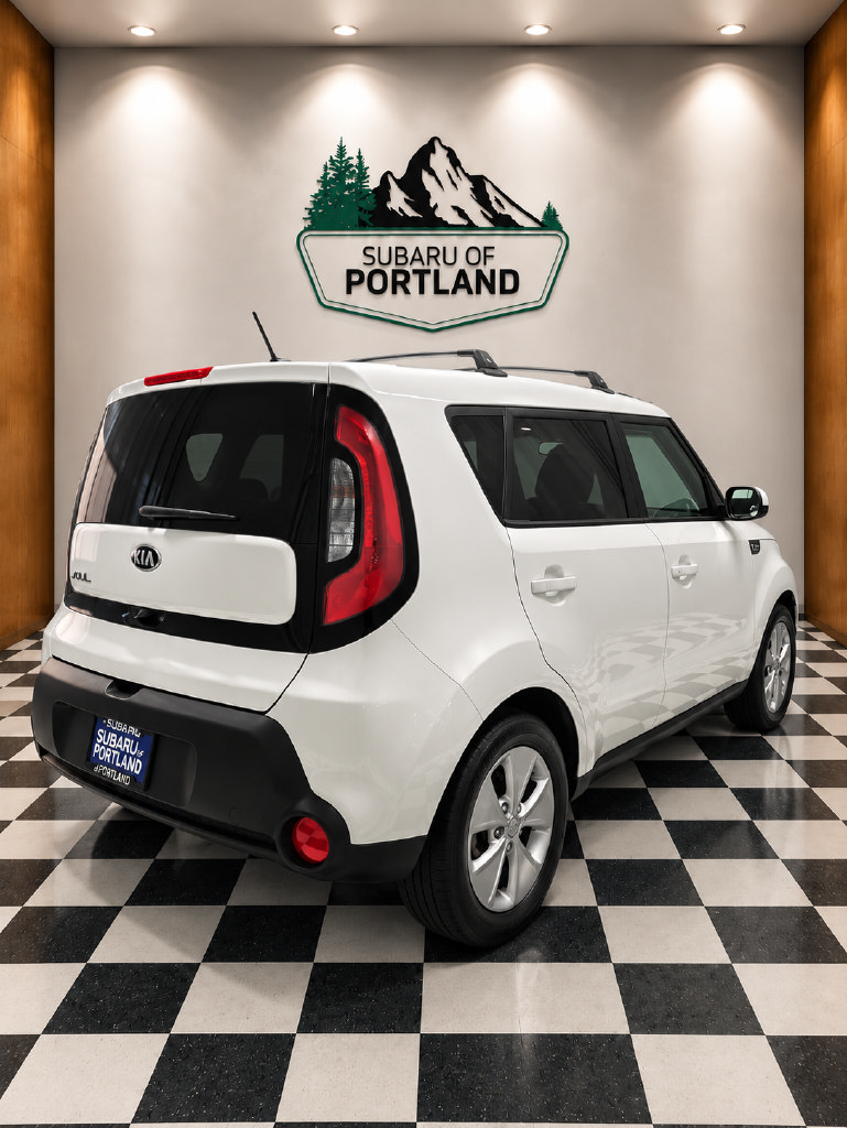 Used 2015 Kia Soul FWD image 2
