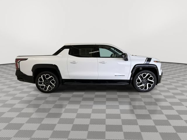 Certified 2025 Chevrolet Silverado EV RST AWD/4WD image 13