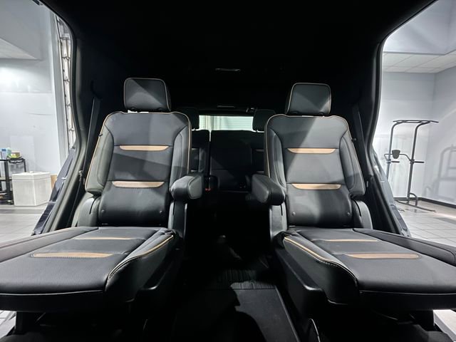 Used 2024 GMC Yukon AT4 w/ Technology Package AWD/4WD image 28