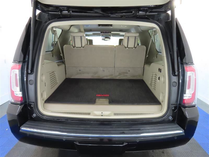 Used 2018 GMC Yukon XL Denali w/ Denali Ultimate Package RWD image 12