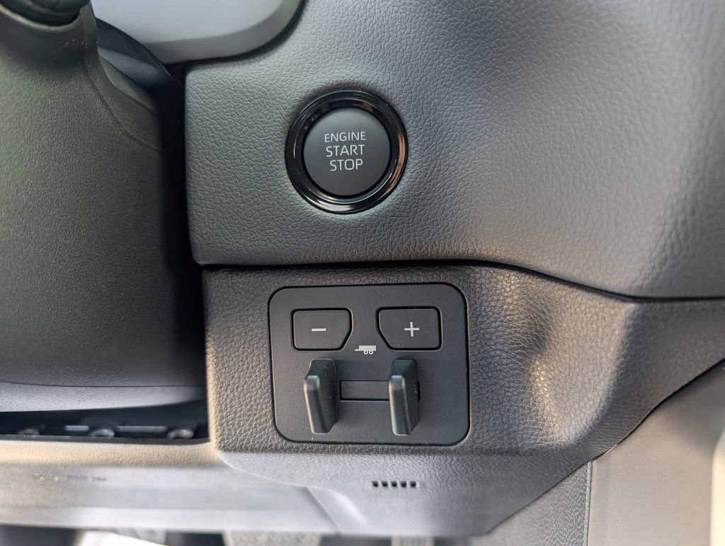 New 2026 Toyota Tundra Limited AWD/4WD image 16