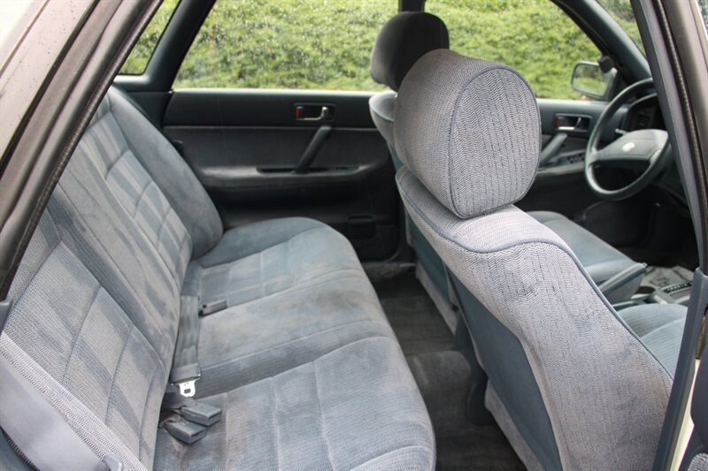 Used 1993 Subaru Legacy L FWD image 6