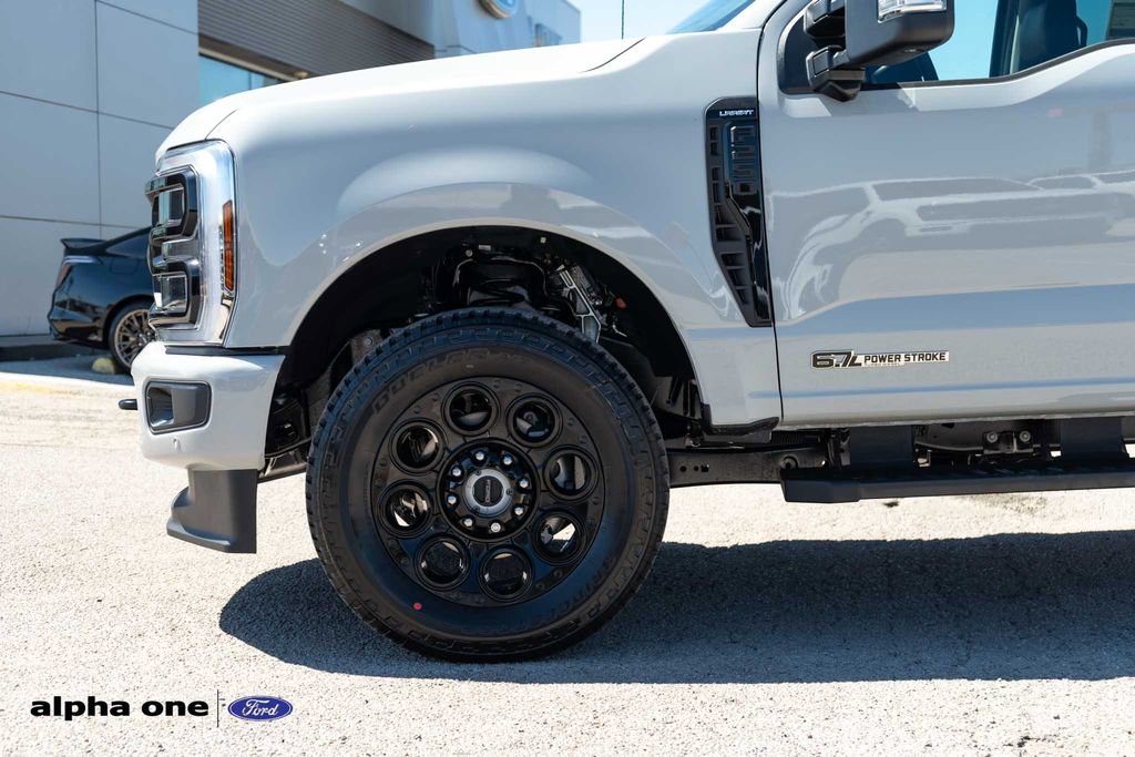 New 2026 Ford F250 Lariat w/ Black Appearance Package image 10