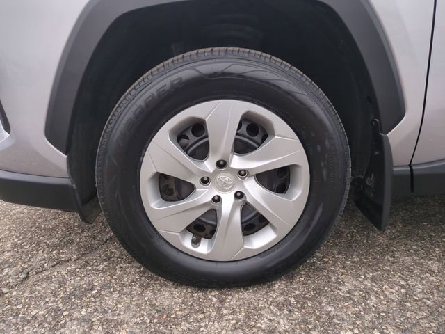 Used 2023 Toyota RAV4 LE image 21