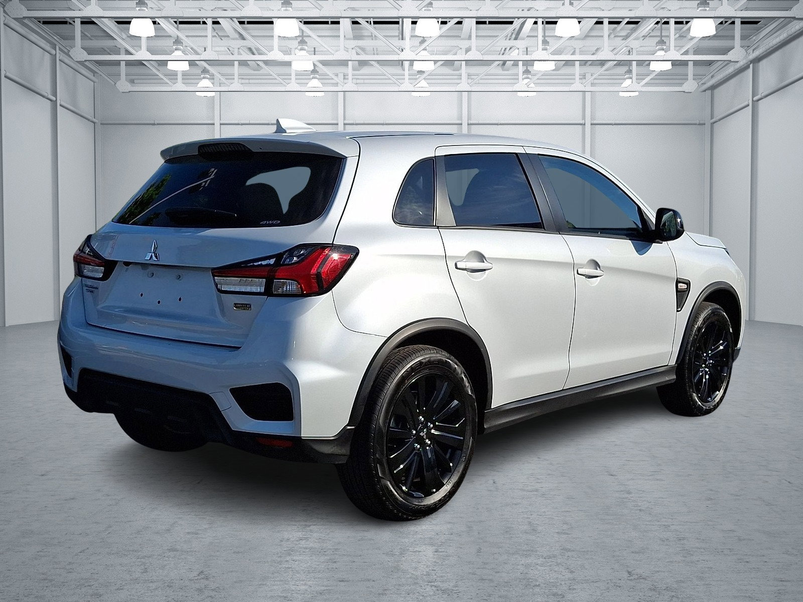 Used 2025 Mitsubishi Outlander Sport LE AWD/4WD image 6