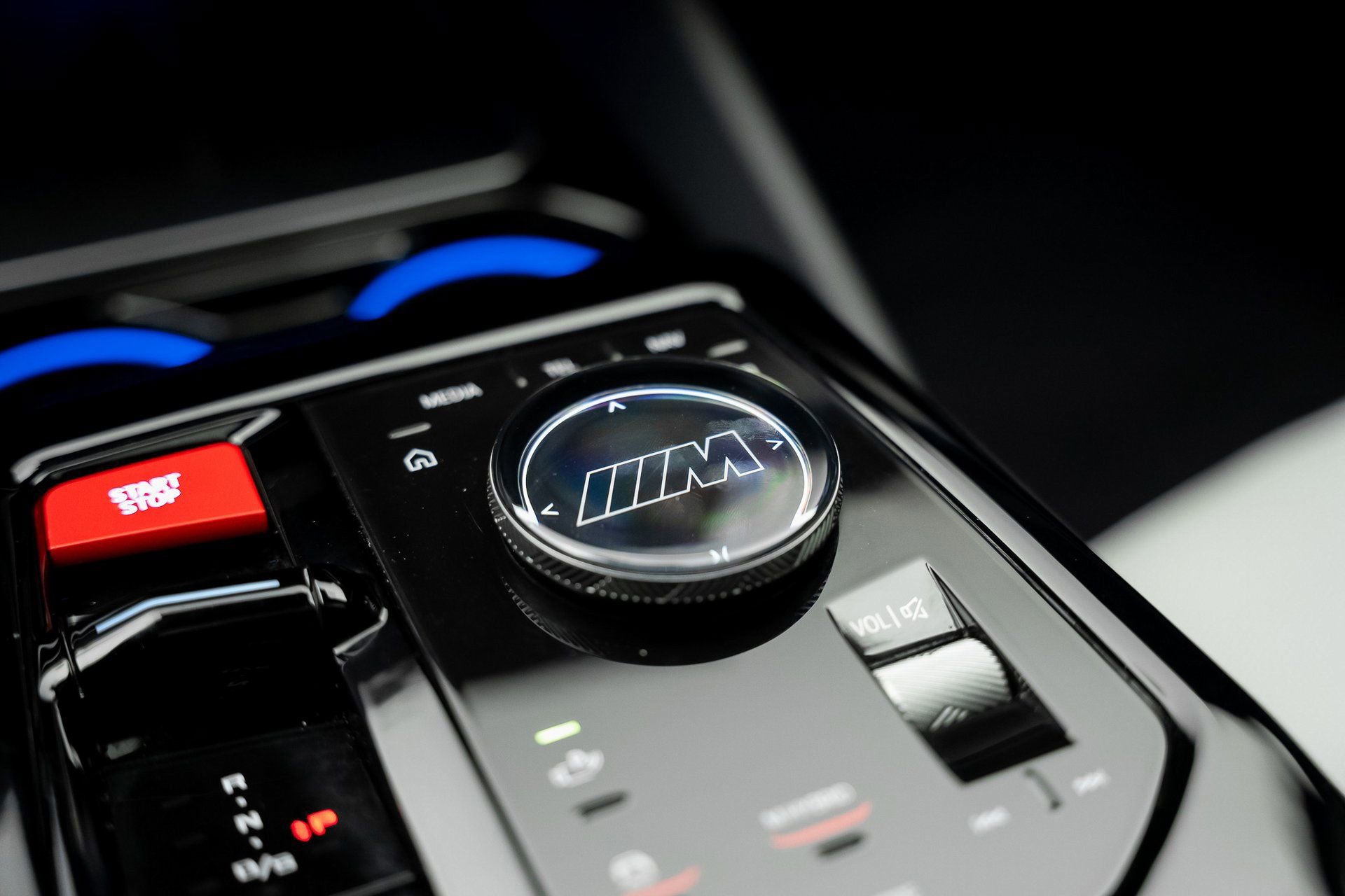 Used 2025 BMW M5 image 56