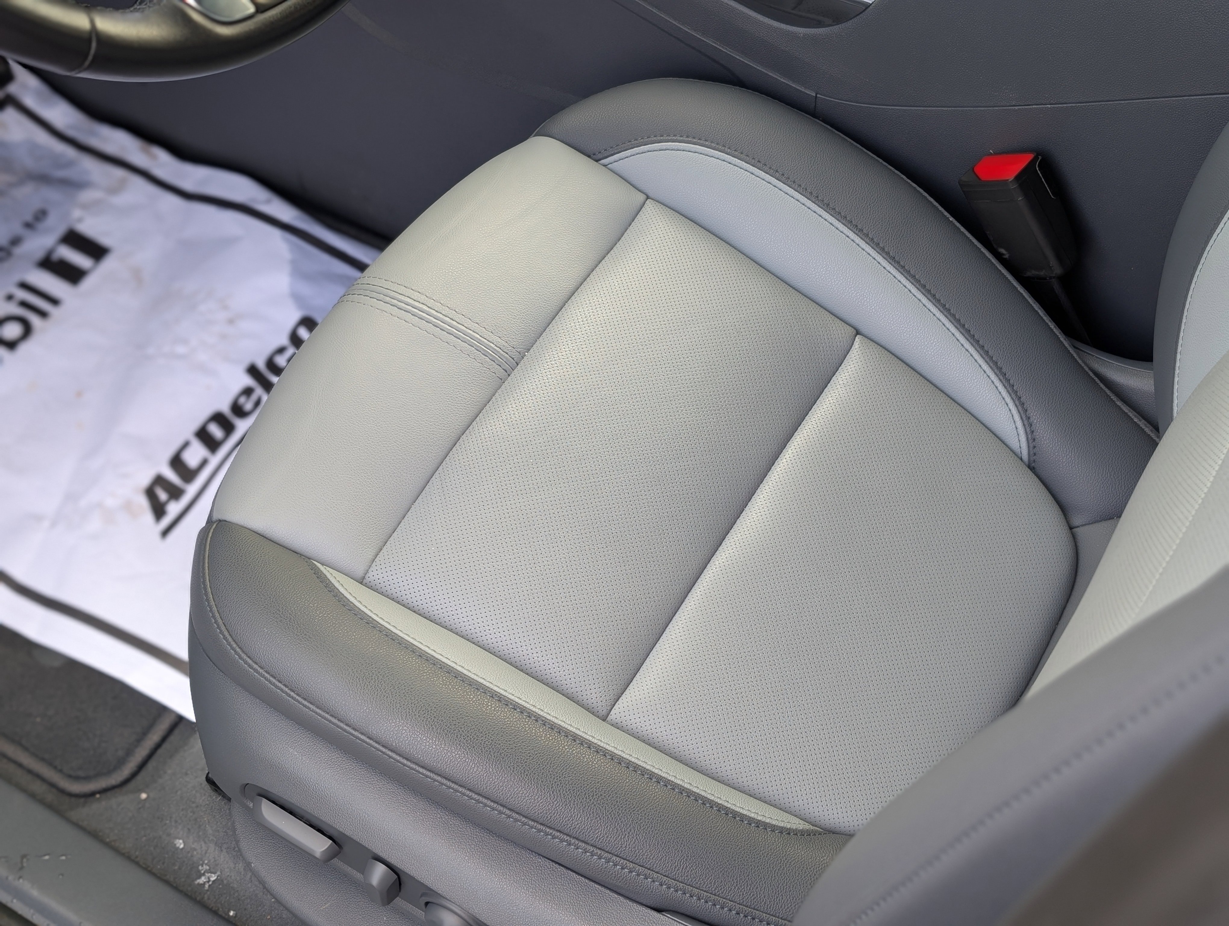 Used 2022 Chevrolet Blazer LT image 31