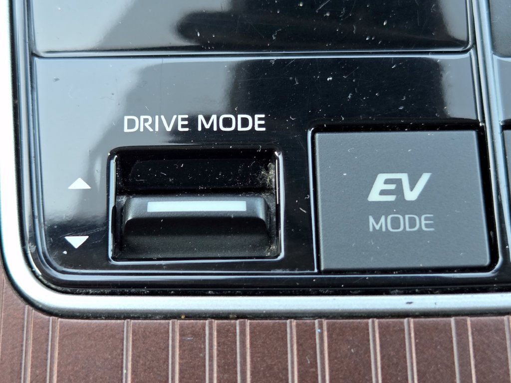 Used 2023 Toyota Sienna XLE FWD image 6