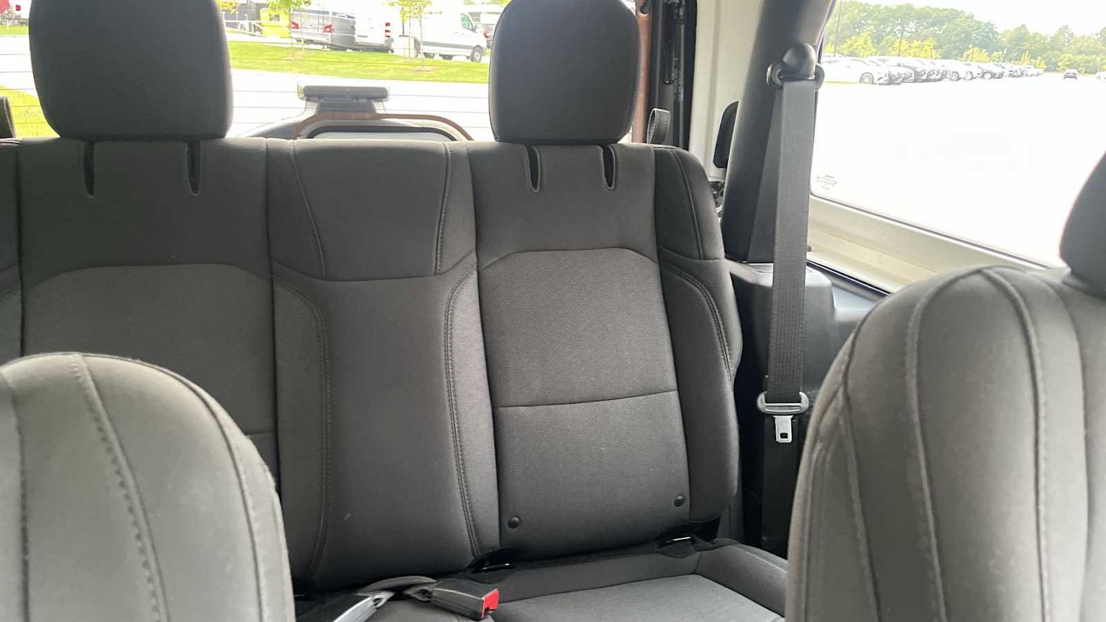 Used 2019 Jeep Wrangler Sport AWD/4WD image 29