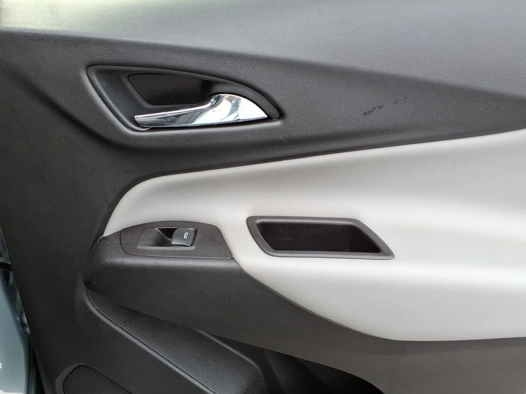 Used 2022 Chevrolet Equinox LT image 11