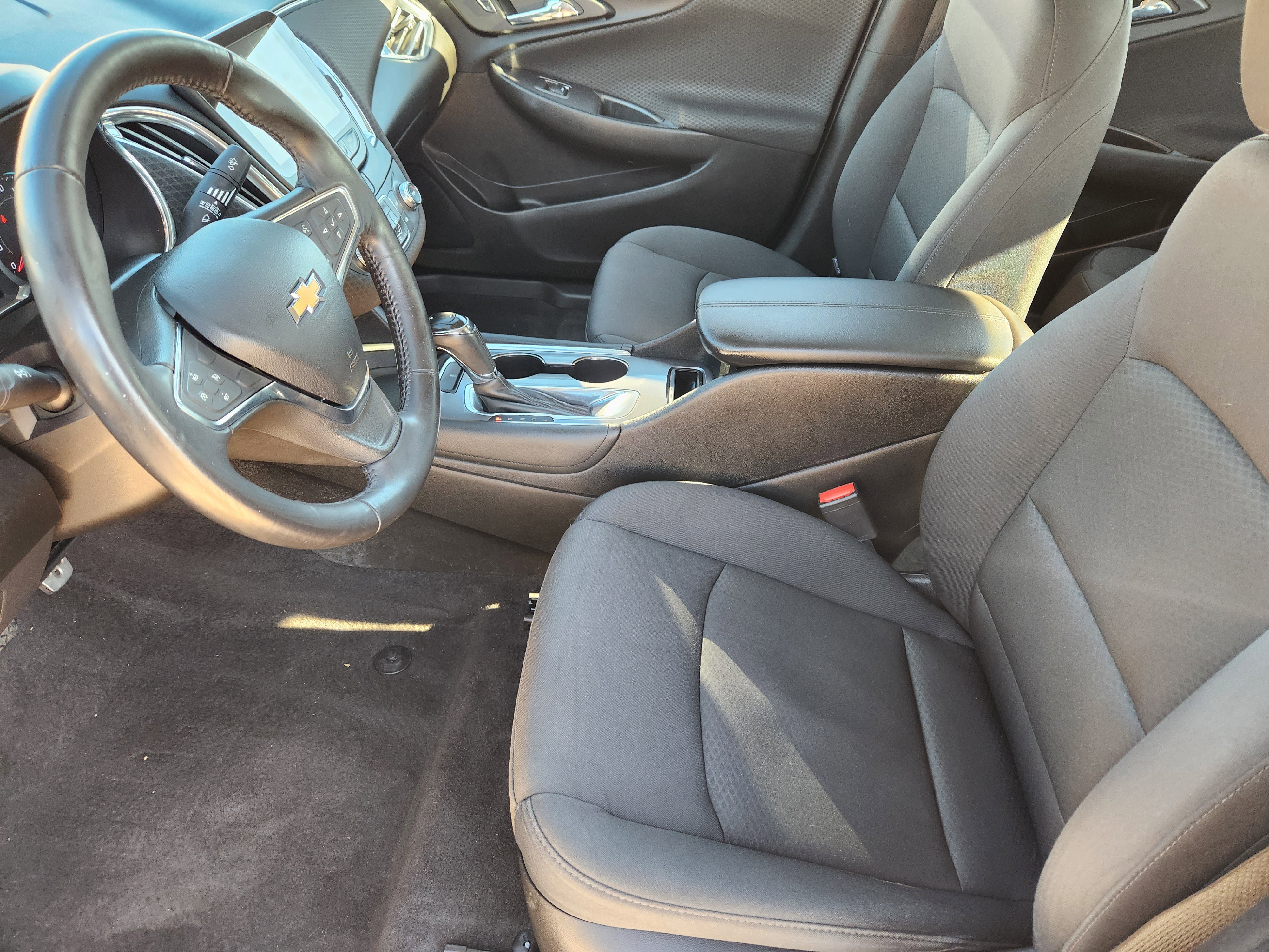 Used 2017 Chevrolet Malibu LT image 13