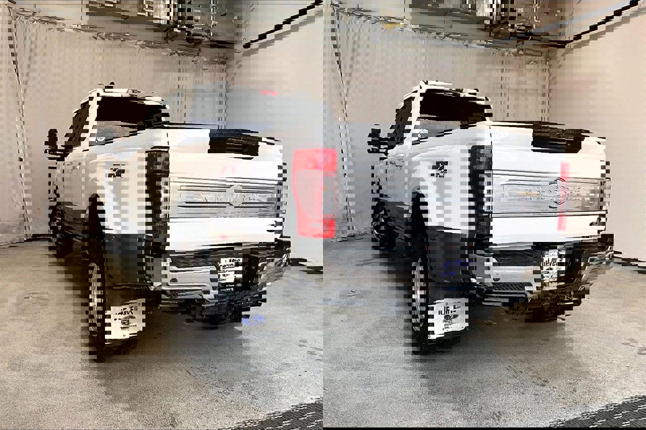 Used 2022 Ford F350 King Ranch w/ Chrome Package image 5