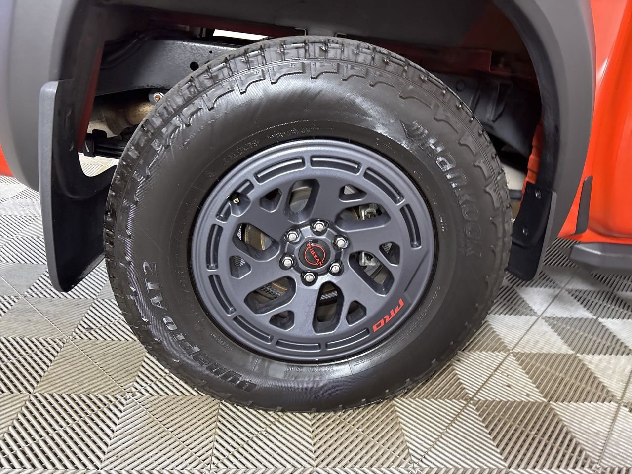 Used 2025 Nissan Frontier PRO-4X w/ Pro Convenience Package image 30