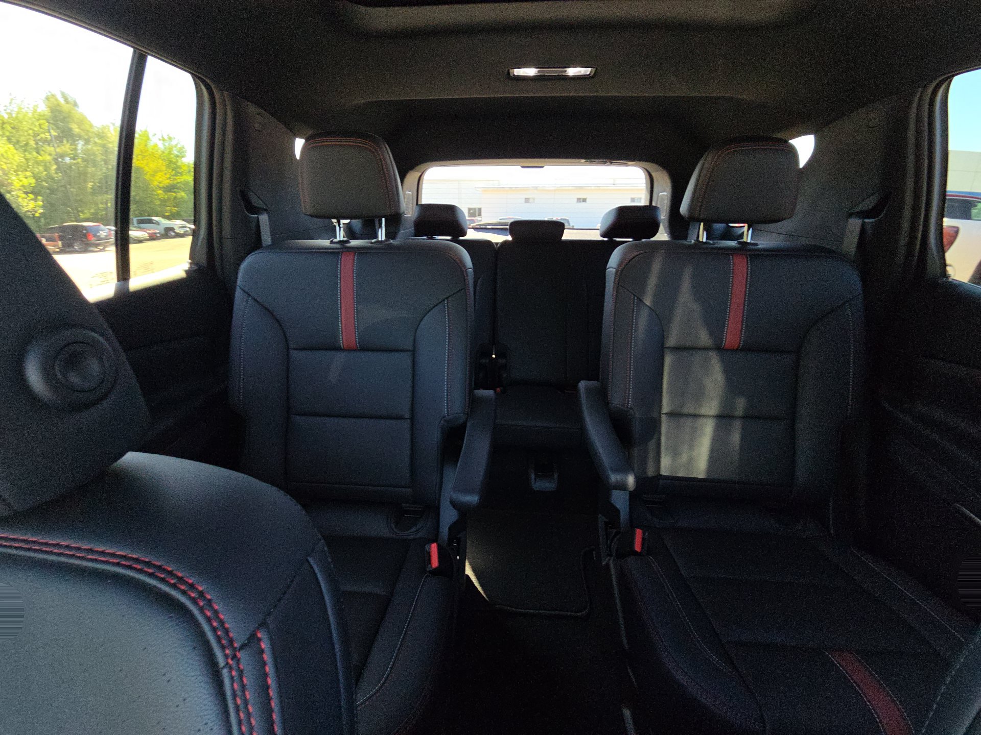 Used 2026 Chevrolet Traverse RS FWD image 25