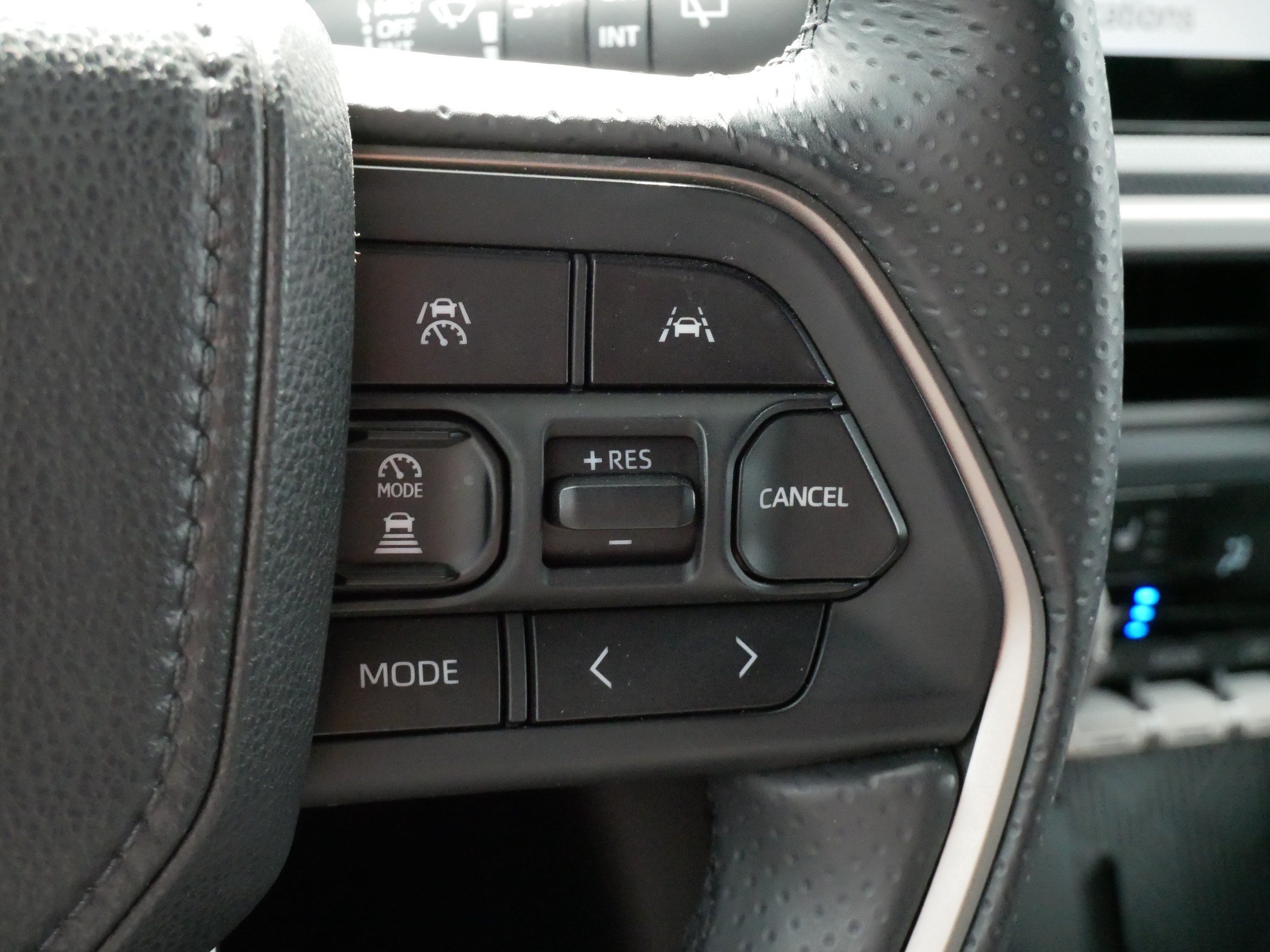 Certified 2025 Toyota 4Runner Limited AWD/4WD image 25