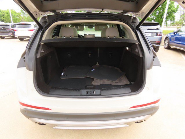 Certified 2023 Lincoln Corsair FWD w/ Equipment Group 101A image 12