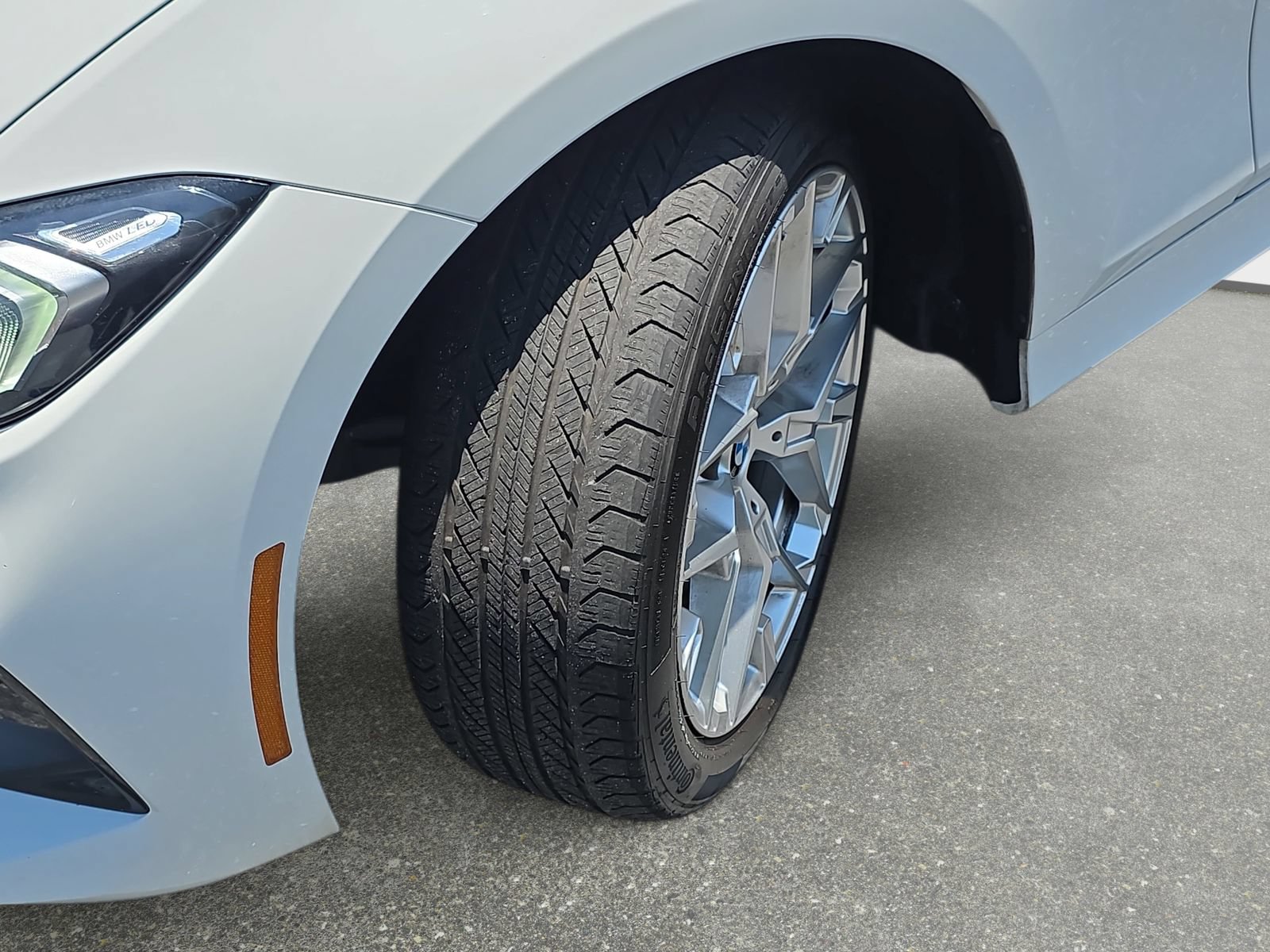 Used 2025 BMW 330i Sedan RWD image 31