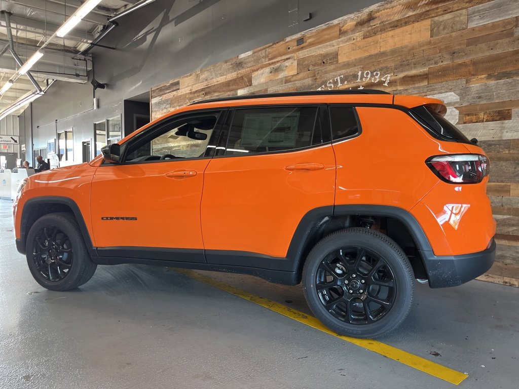 New 2026 Jeep Compass Latitude image 11