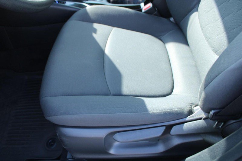 Used 2022 Toyota Corolla LE FWD image 16