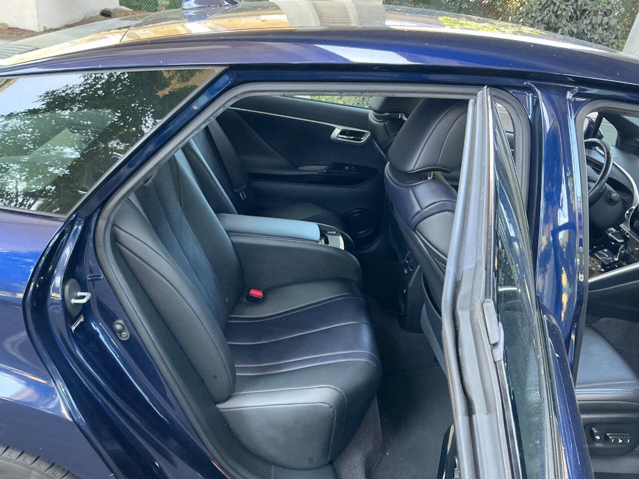 Used 2017 Toyota Mirai FWD image 11