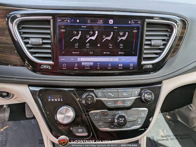 Used 2021 Chrysler Pacifica Limited AWD/4WD image 20