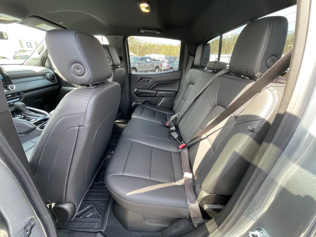 Used 2025 Chevrolet Colorado Trail Boss image 16