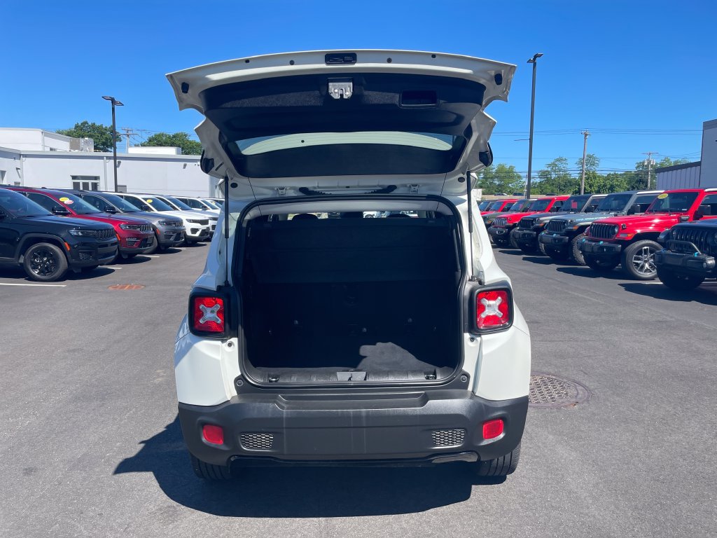 Certified 2017 Jeep Renegade Altitude AWD/4WD image 29