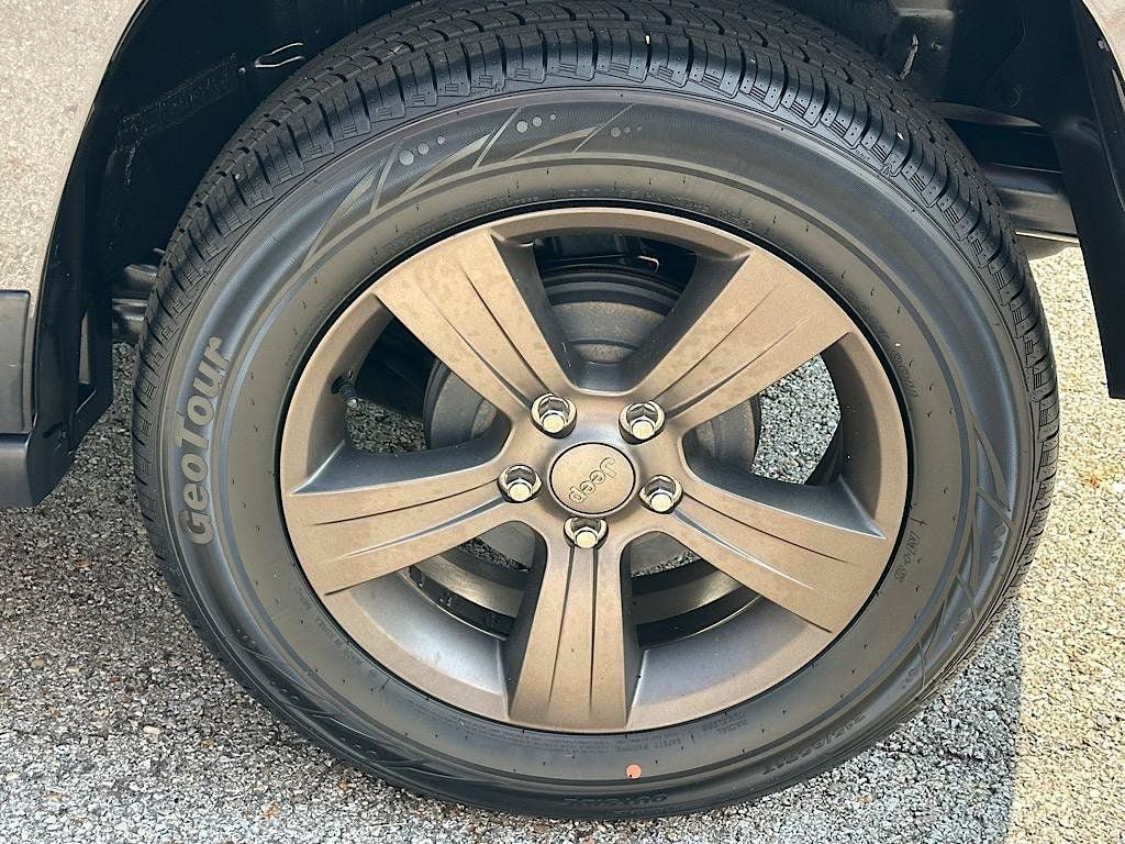 Used 2017 Jeep Patriot 75th Anniversary w/ Power Value Group FWD image 27