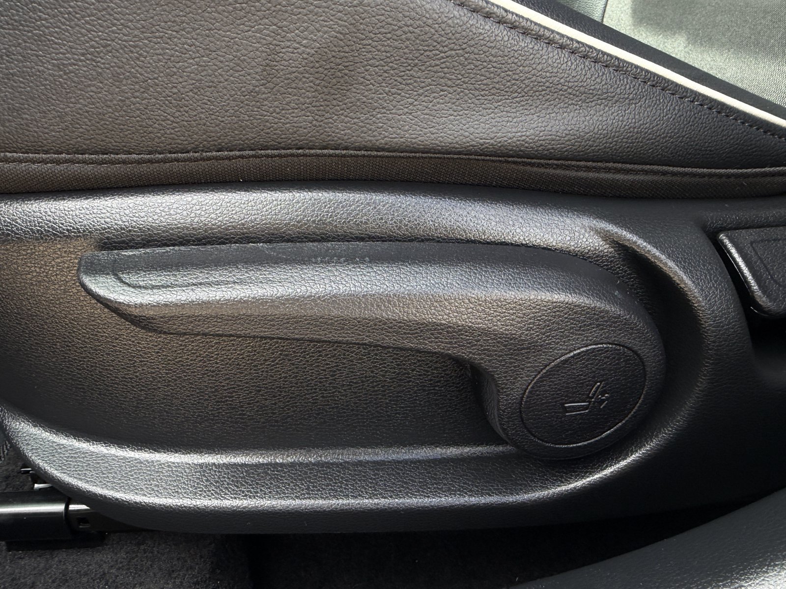 Used 2024 Kia Forte GT-Line FWD image 27