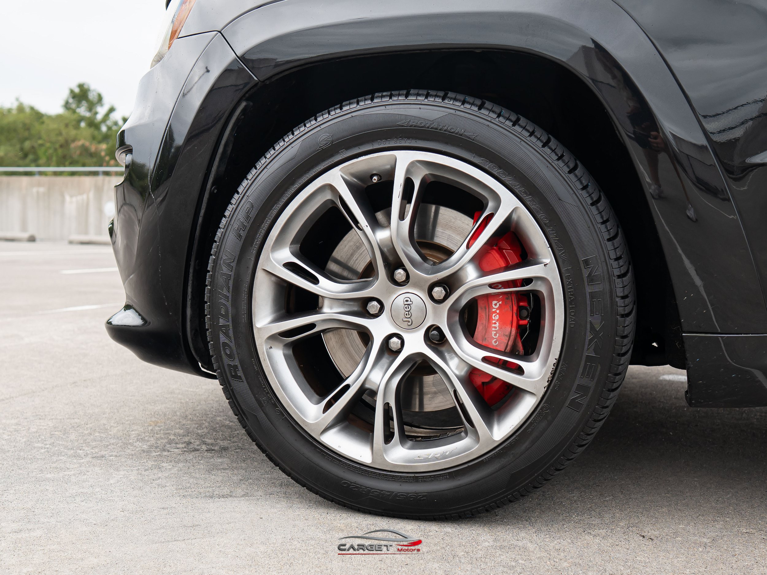 Used 2012 Jeep Grand Cherokee SRT8 w/ Luxury Group II AWD/4WD image 9