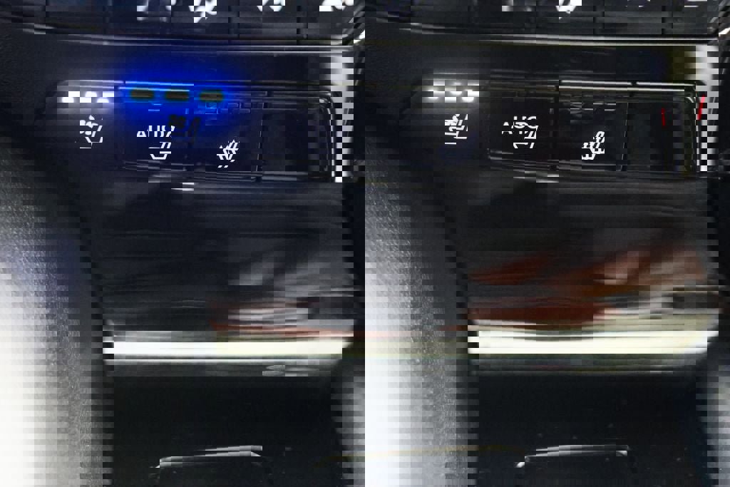 Used 2024 Acura MDX A-Spec image 34