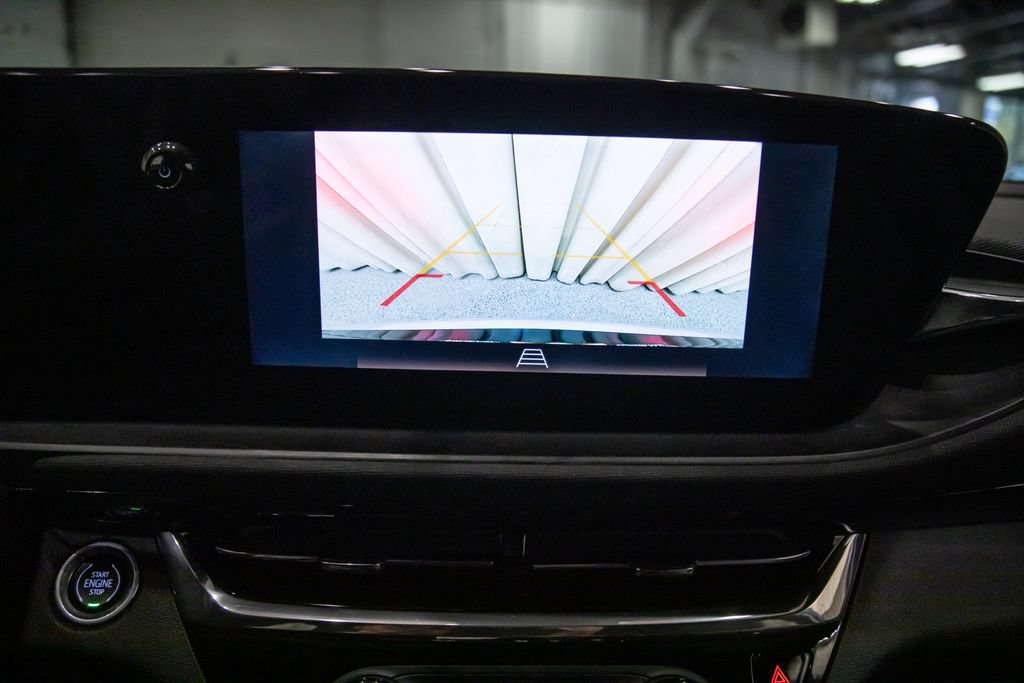 Used 2025 Buick Envista Sport Touring w/ Convenience I Package FWD image 22