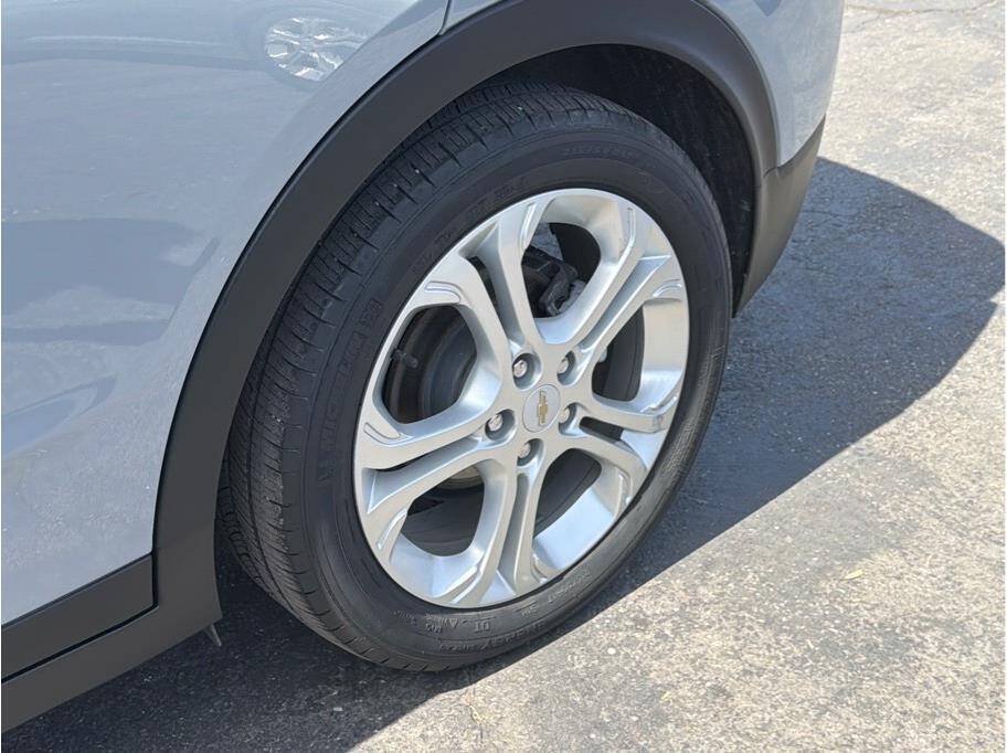 Used 2020 Chevrolet Bolt LT FWD image 31