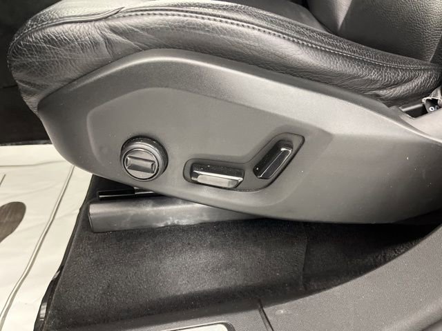 Used 2020 Volvo XC90 T6 Momentum image 32